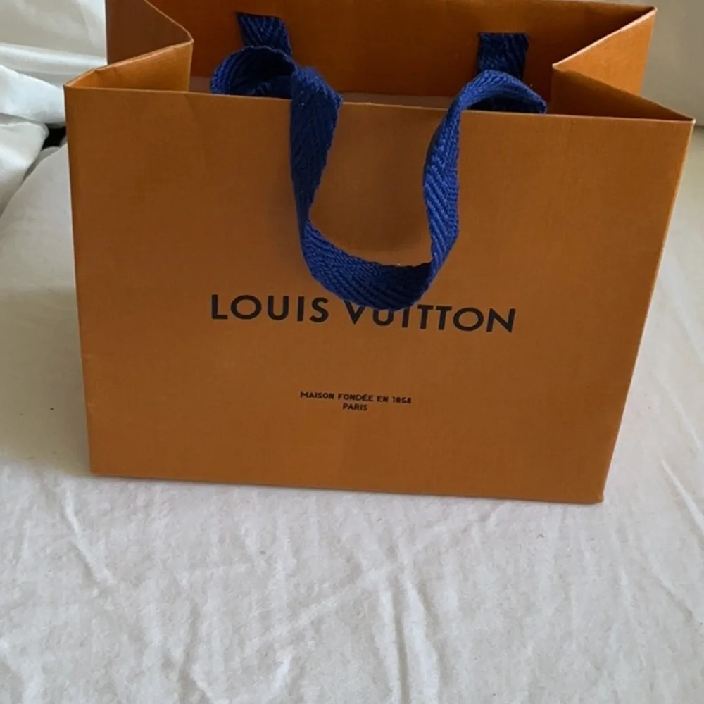 Louis Vuitton yellow gold small paper shopping gift bag size 5x4,5x3